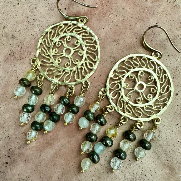 Handmade gemstone filagree earrings. - Picture 3 of 8